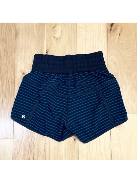 lululemon athletica Pants - Lululemon Women’s Tracker Short II *4-way Stretch